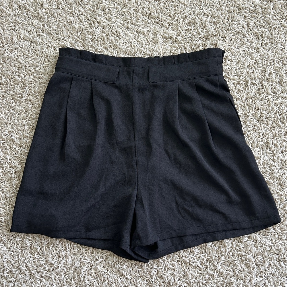 DR2 Women’s Small Black Flowy Shorts